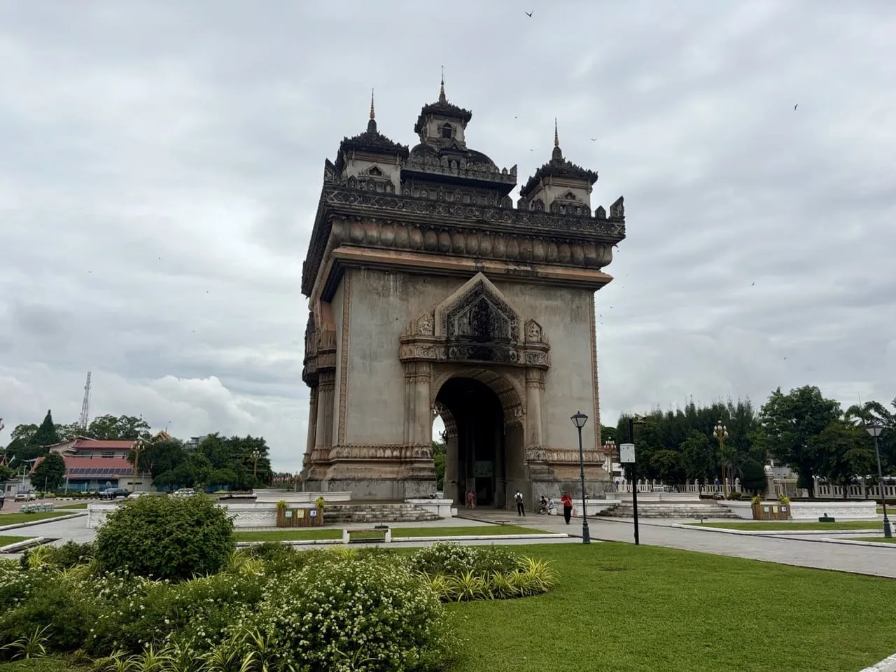 Patuxai, Vientiane's arch